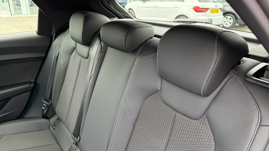 Audi A1 35 Tfsi Black Edition S Tronic Tech Pack Blue #14
