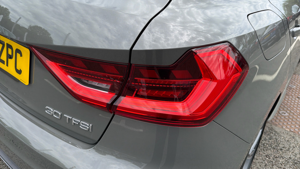 Audi A1 35 Tfsi Black Edition S Tronic Tech Pack Blue #37