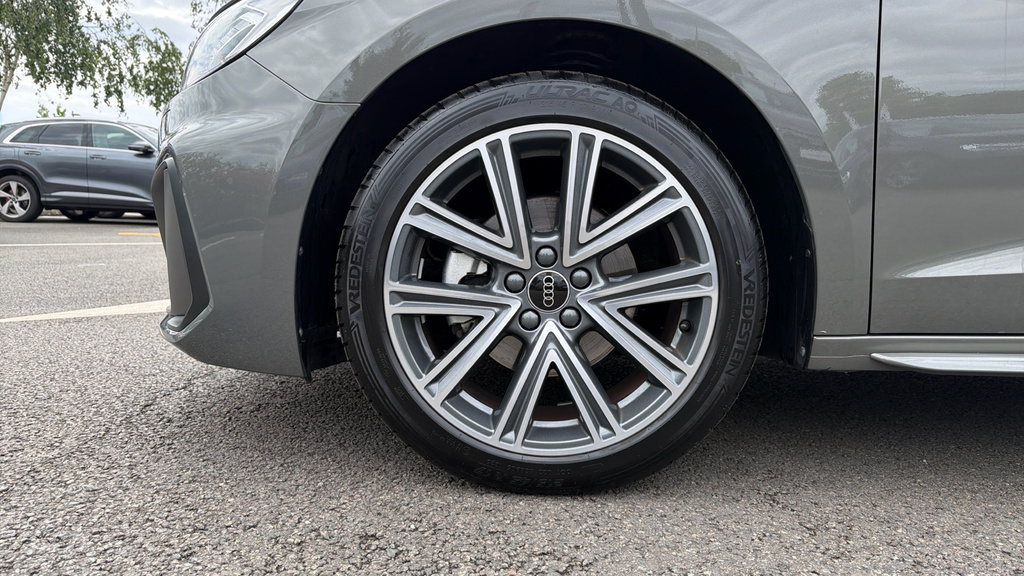 Audi A1 35 Tfsi Black Edition S Tronic Tech Pack Blue #18