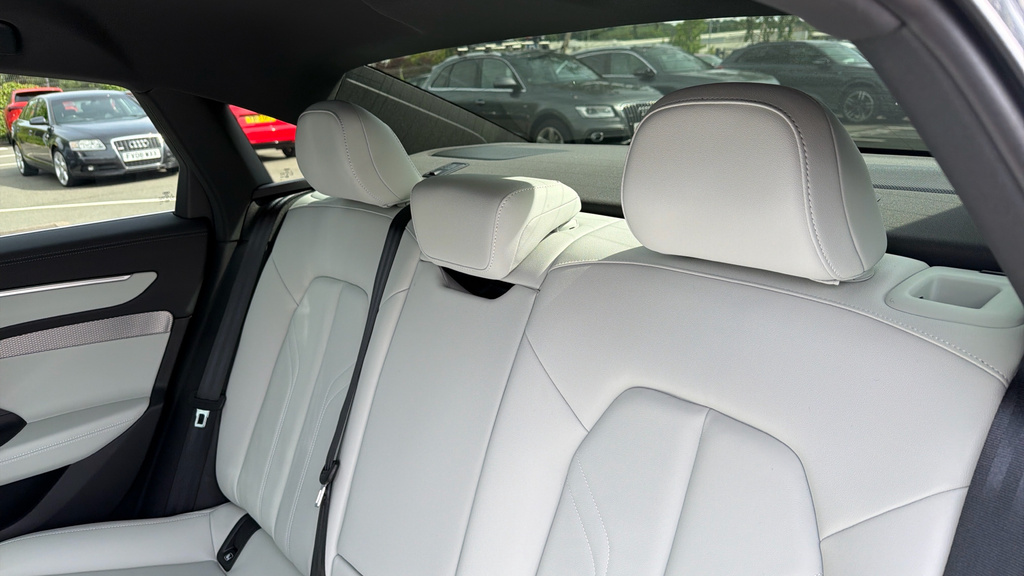 Audi A6 2.0 Tdi Quattro 204 Edition 1 S Tronic YX26TFJ Blue #14