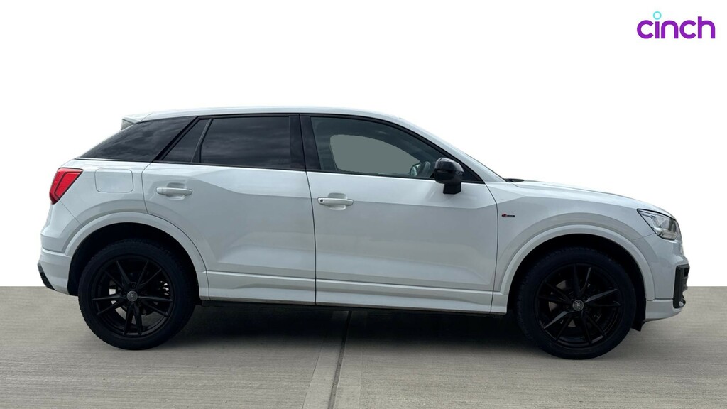 Audi Q2 30 Tdi Black Edition #2