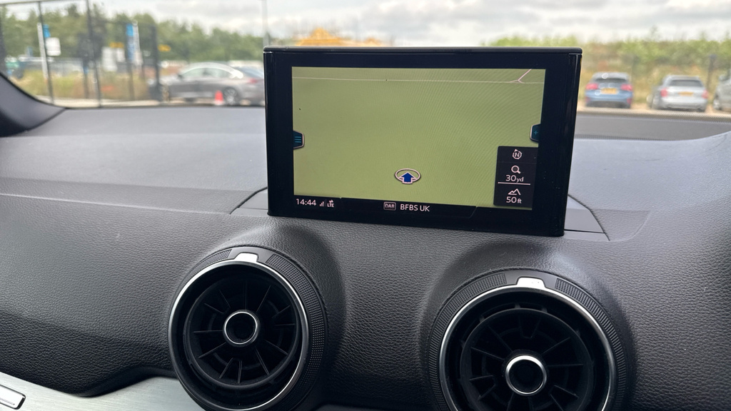 Audi Q2 30 Tdi Black Edition #27