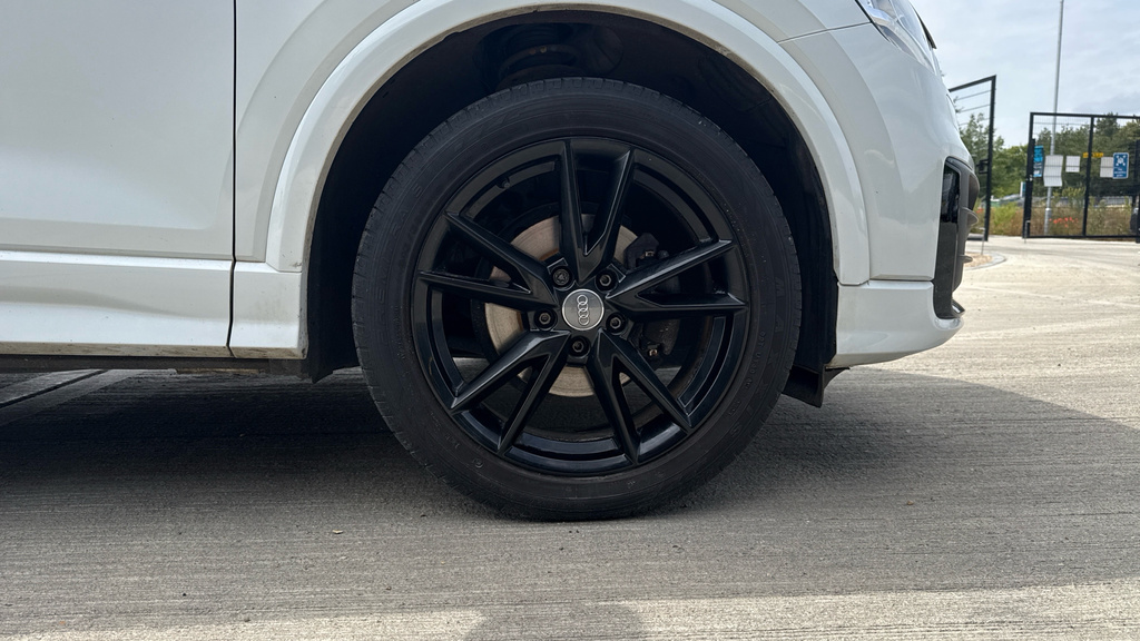 Audi Q2 30 Tdi Black Edition #20