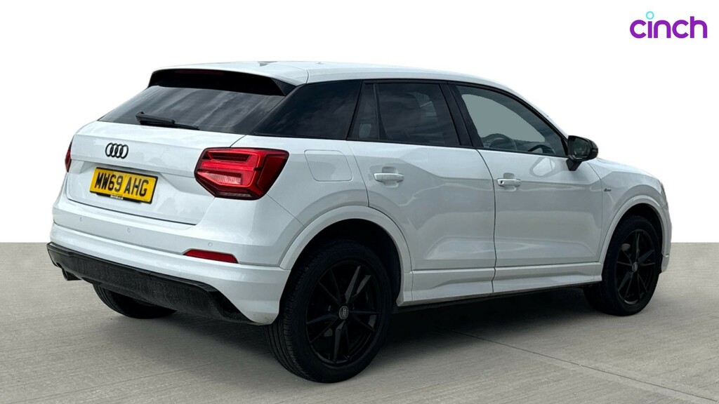 Audi Q2 30 Tdi Black Edition #3