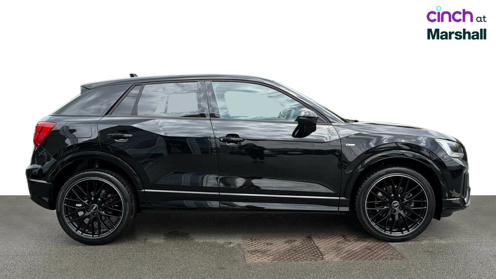 Audi Q2 35 Tfsi S Line S Tronic Black #2