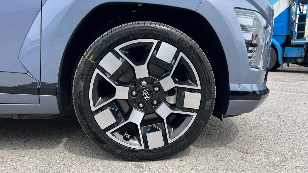 Hyundai Kona Advance Red #45