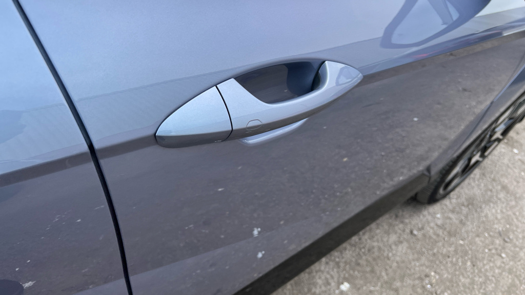 Hyundai Kona Advance Red #14