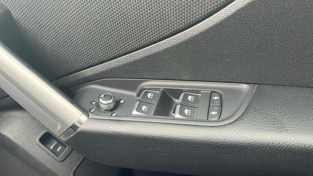 Audi Q2 35 Tfsi S Line S Tronic White #39