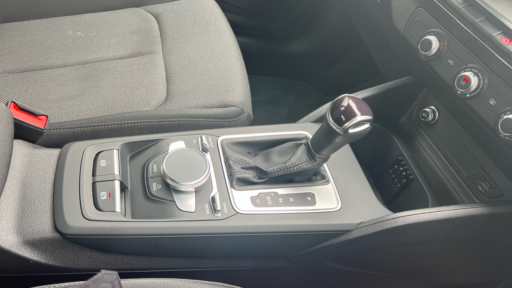 Audi Q2 35 Tfsi S Line S Tronic White #38