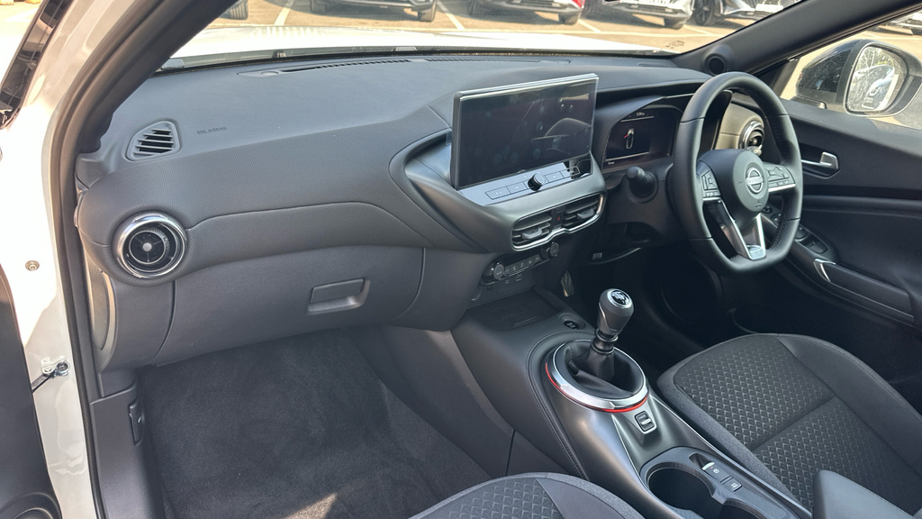 Nissan Juke Dig-t N-connecta Dct White #10