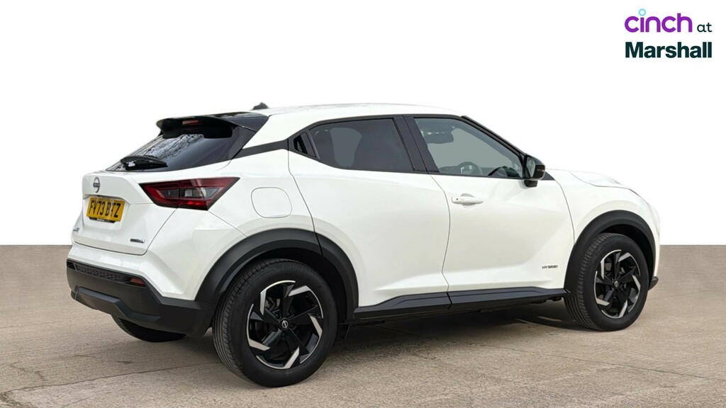 Nissan Juke N-connecta Red #3