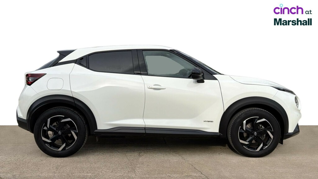 Nissan Juke N-connecta Red #2