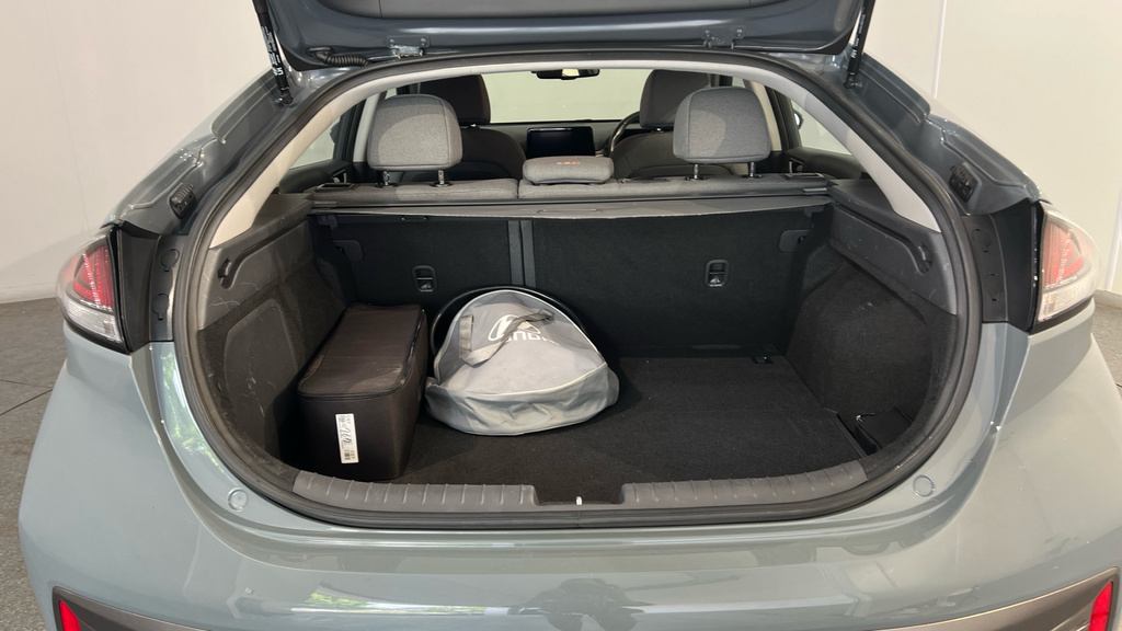 Hyundai Ioniq Hatchback Blue #26