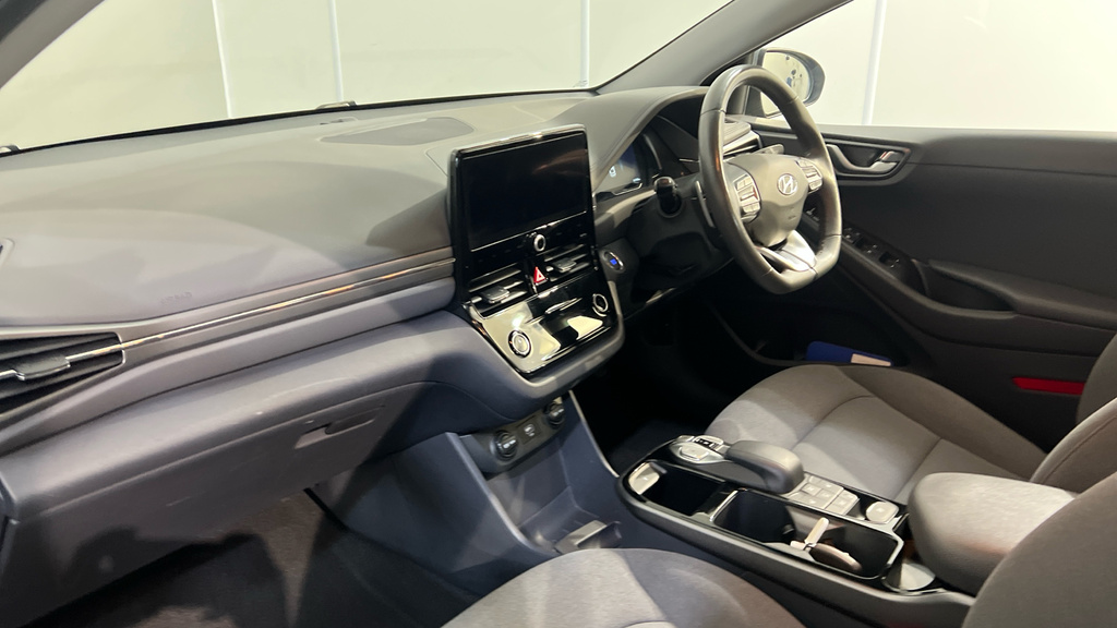 Hyundai Ioniq Hatchback Blue #10