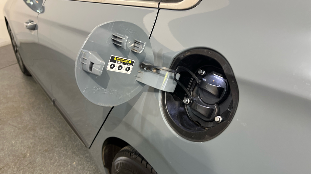 Hyundai Ioniq Hatchback Blue #34