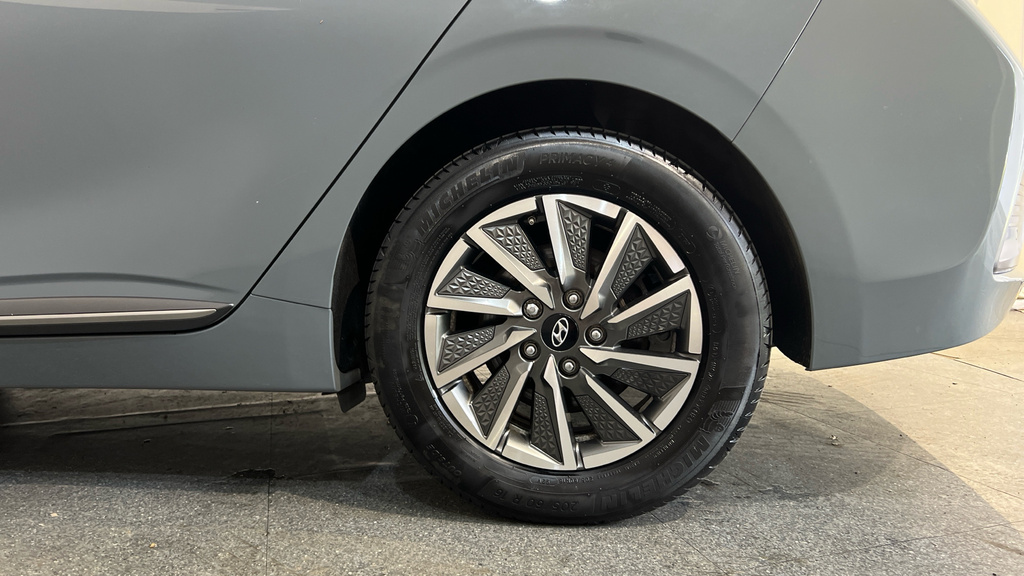 Hyundai Ioniq Hatchback Blue #30