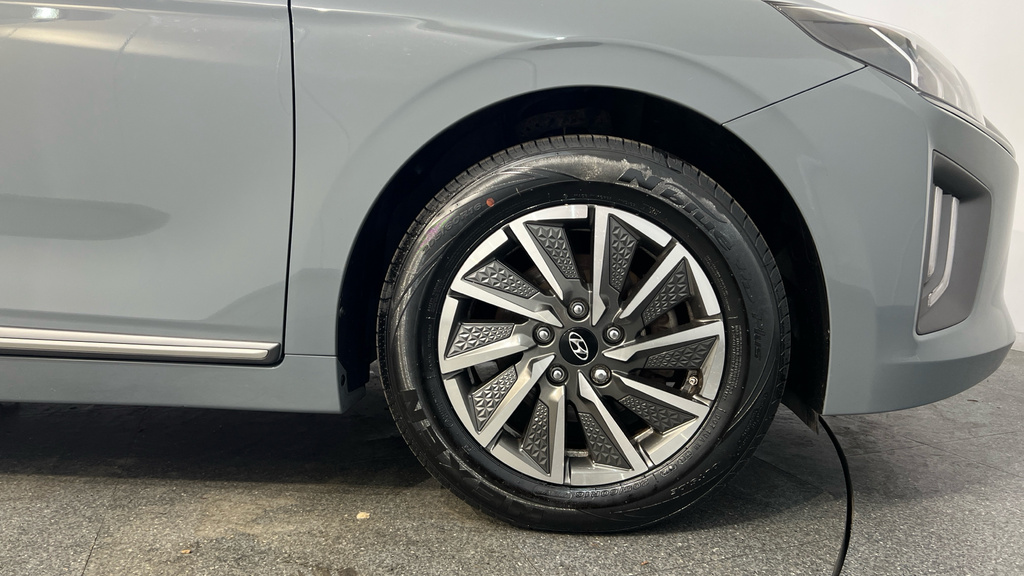 Hyundai Ioniq Hatchback Blue #28