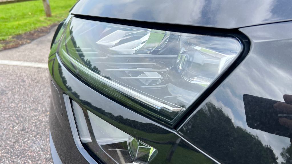 Skoda Karoq Edition Blue #11