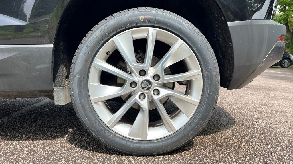 Skoda Karoq Edition Blue #29