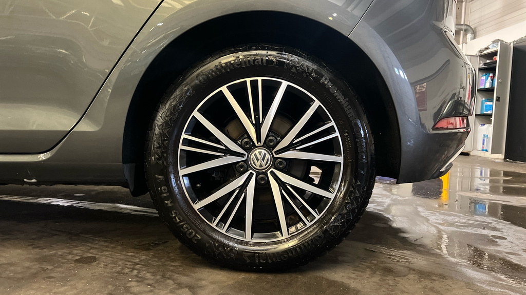 Volkswagen Golf 2.0 Tdi 184 Gtd #19