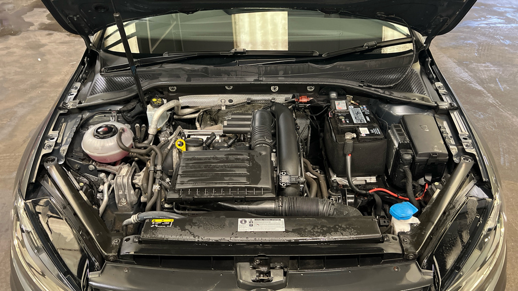 Volkswagen Golf 2.0 Tdi 184 Gtd #16