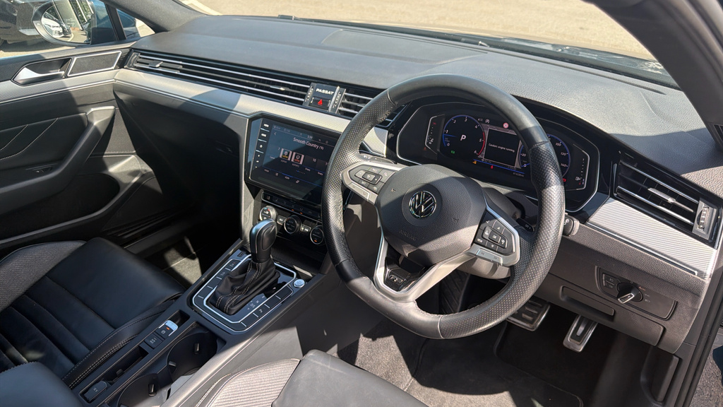 Volkswagen Passat 2.0 Tdi Evo Sel Black #9