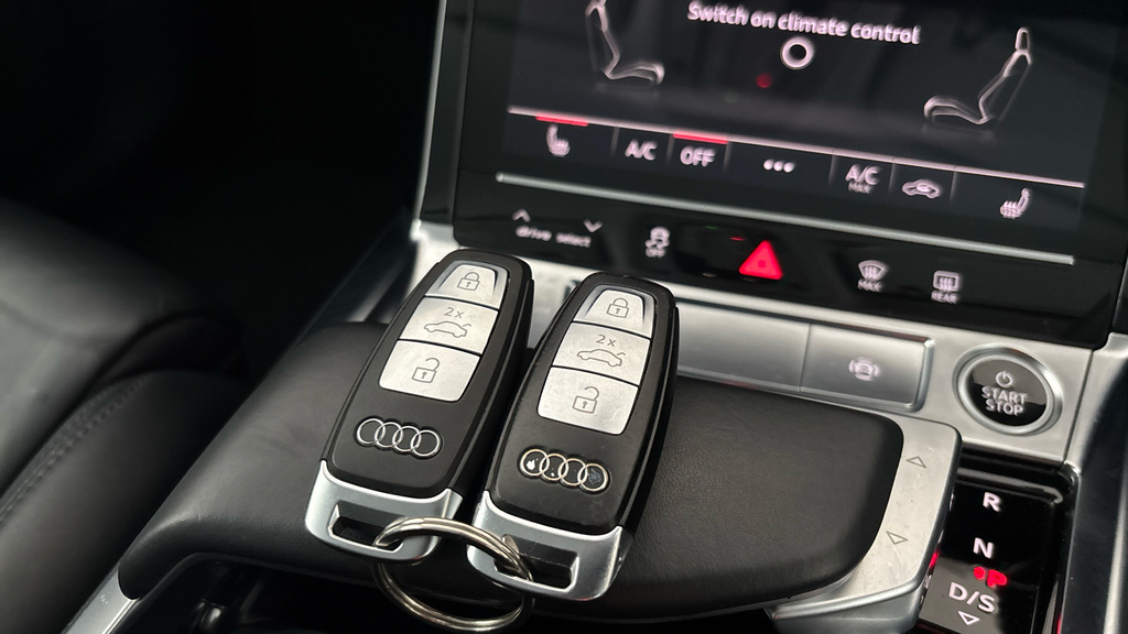 Audi E-tron Audi E-tron Sportback Vorsprung 55 Quattro 300,00 Black #14