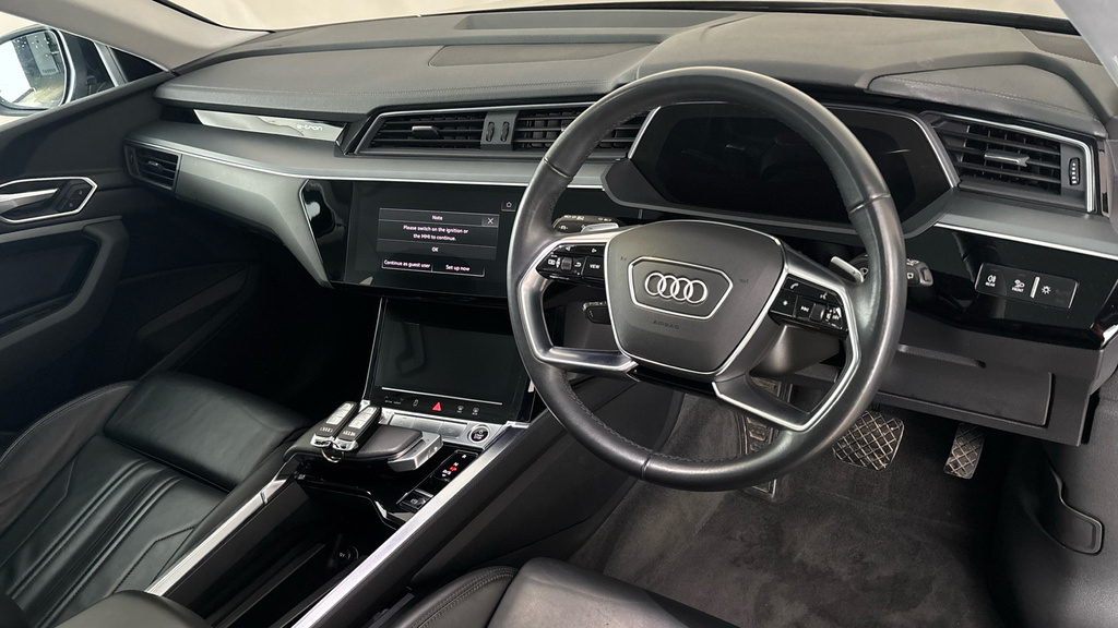 Audi E-tron Audi E-tron Sportback Vorsprung 55 Quattro 300,00 Black #9
