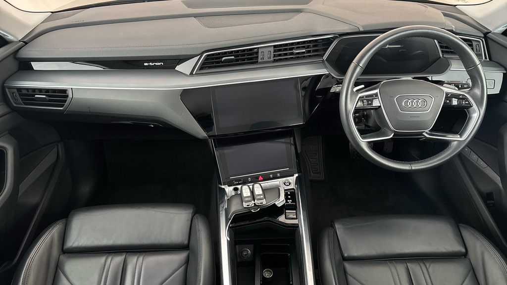 Audi E-tron Audi E-tron Sportback Vorsprung 55 Quattro 300,00 Black #11