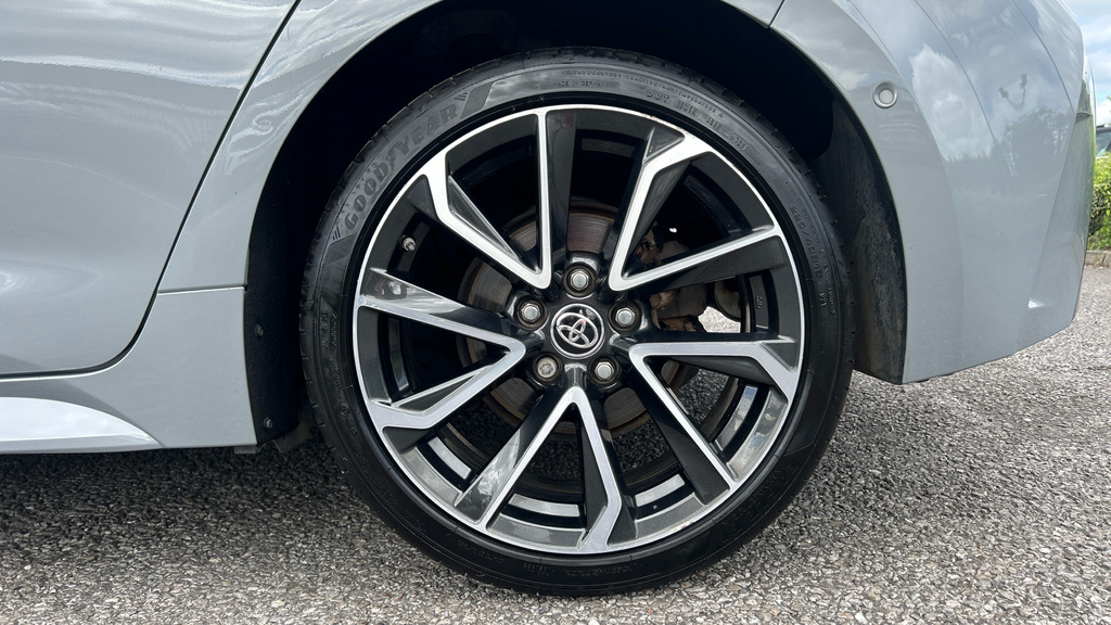 Toyota Corolla Corolla Excel Hev Cvt Black #18