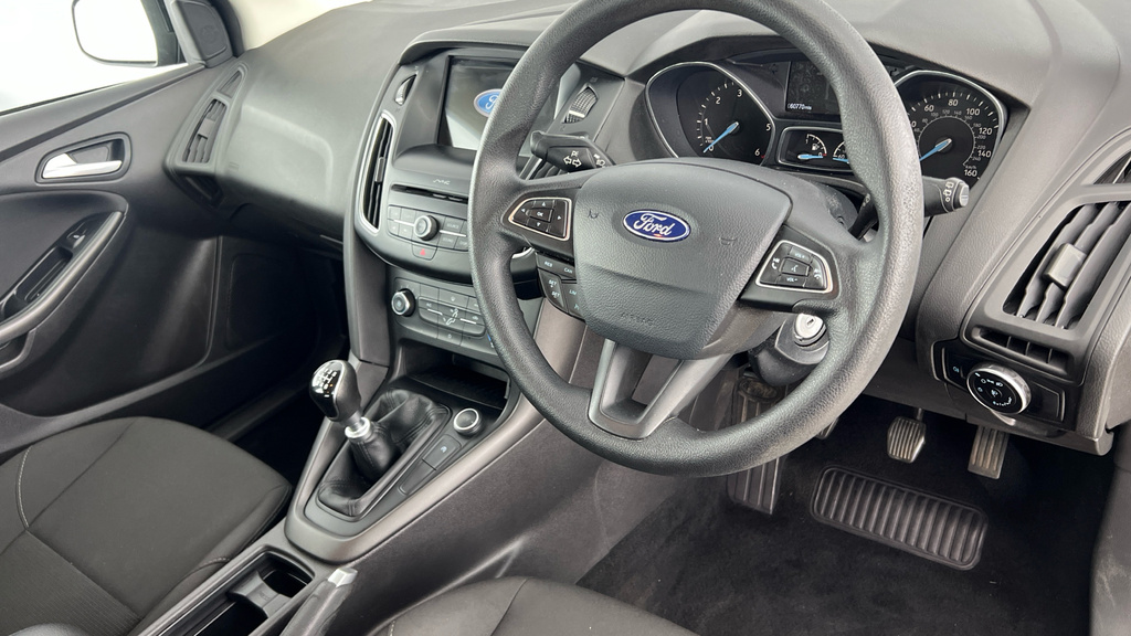 Ford Focus 1.0 Ecoboost 125 St-line White #9