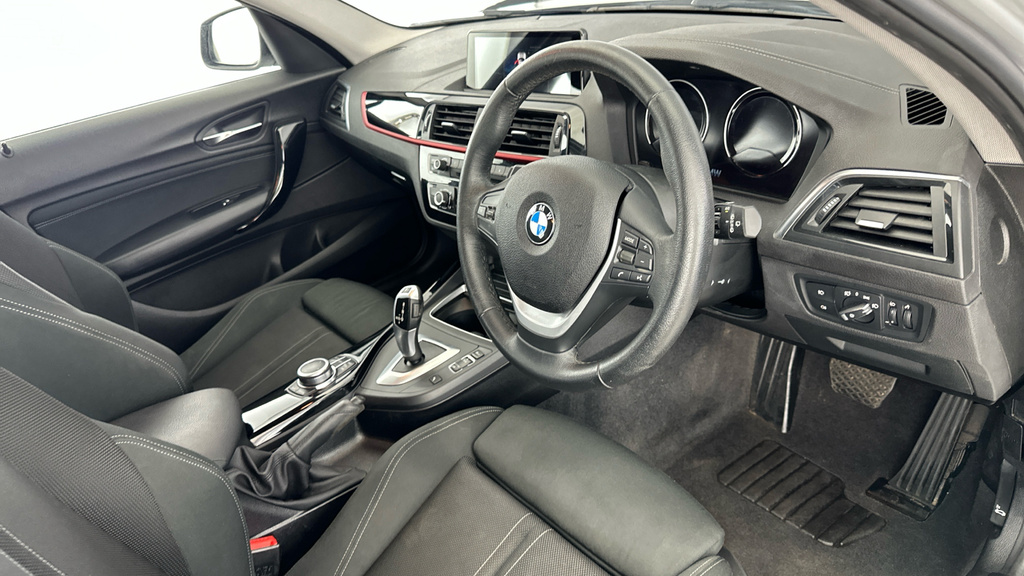 BMW 1 Series 118D Se Silver #9