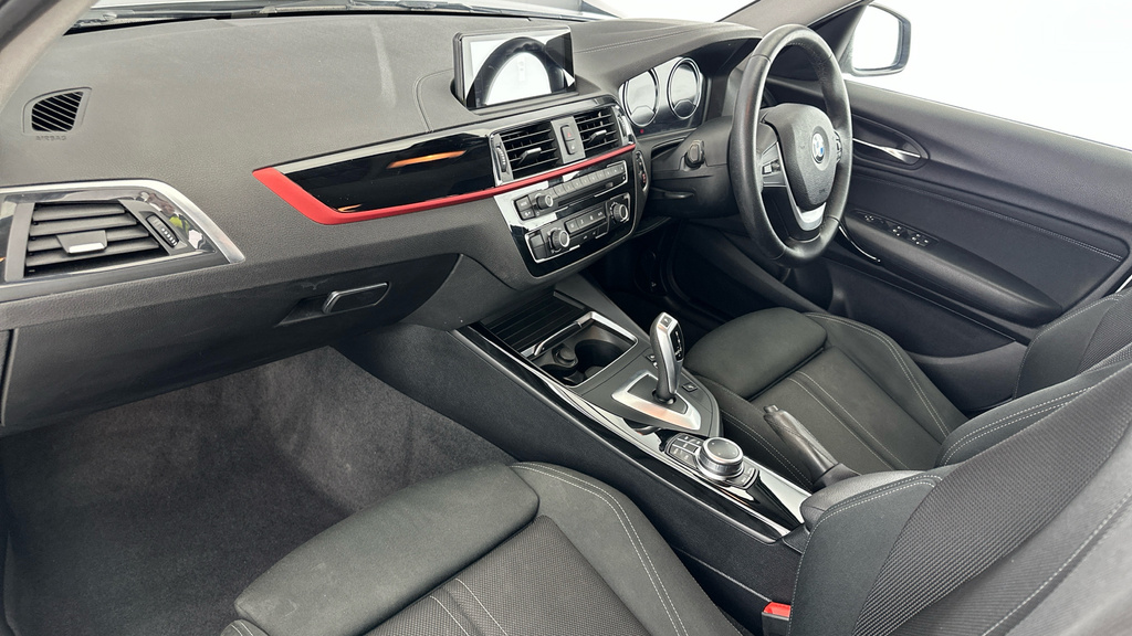BMW 1 Series 118D Se Silver #11