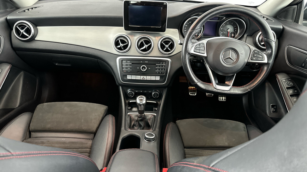 Mercedes-Benz CLA Class 200 Amg Line Tip Black #14