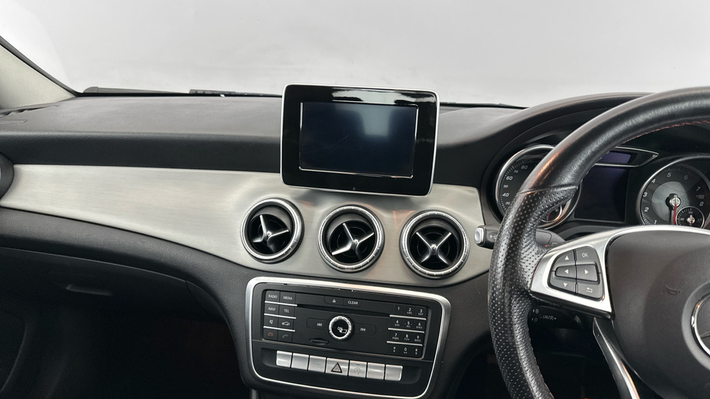 Mercedes-Benz CLA Class 200 Amg Line Tip Black #16