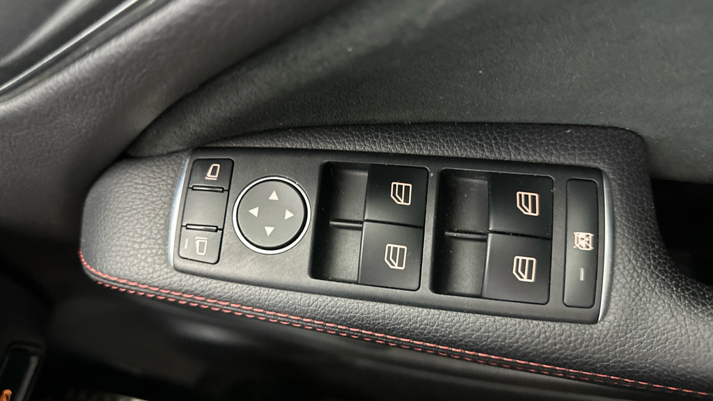 Mercedes-Benz CLA Class 200 Amg Line Tip Black #12