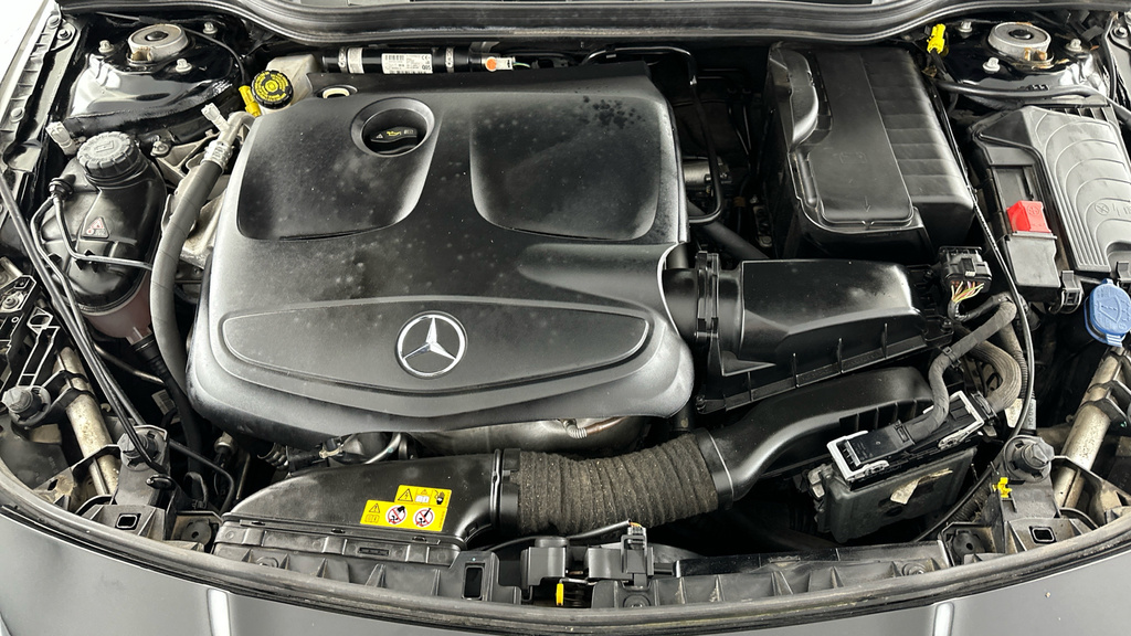 Mercedes-Benz CLA Class 200 Amg Line Tip Black #21