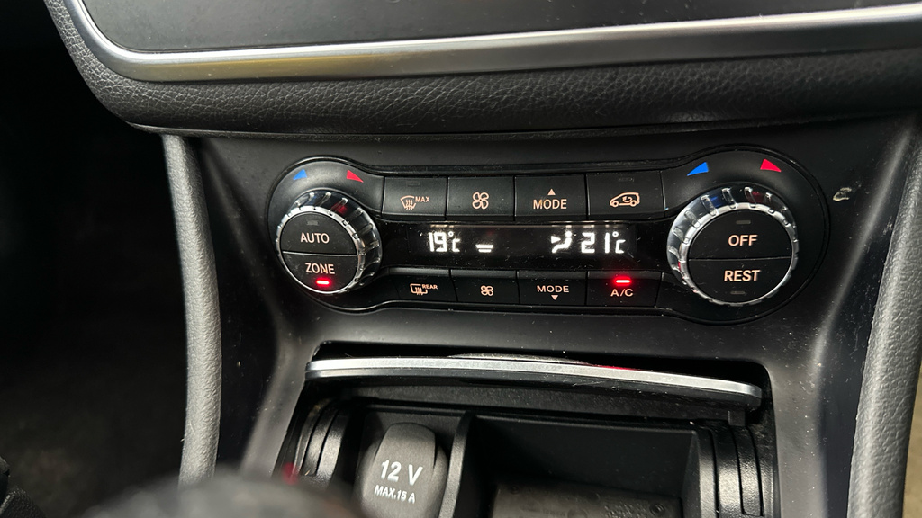 Mercedes-Benz CLA Class 200 Amg Line Tip Black #15