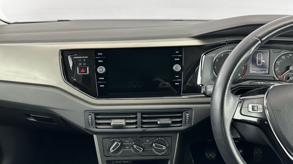 Volkswagen Polo Hatchback Silver #18