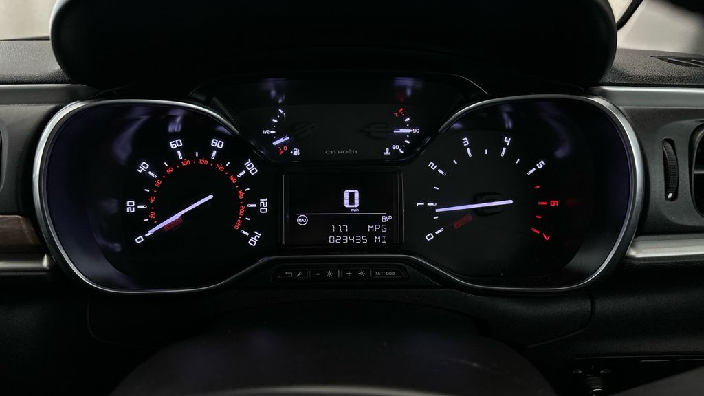 Citroen C3 Citroen C3 1.2 Puretech Saint James Hatchback 5... Beige #19