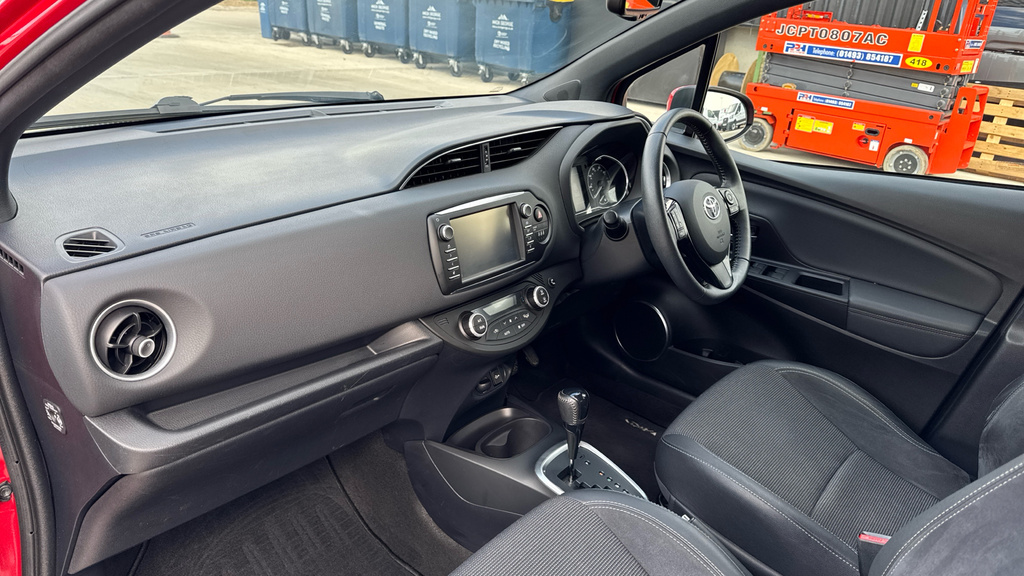 Toyota Yaris Hatchback  #10