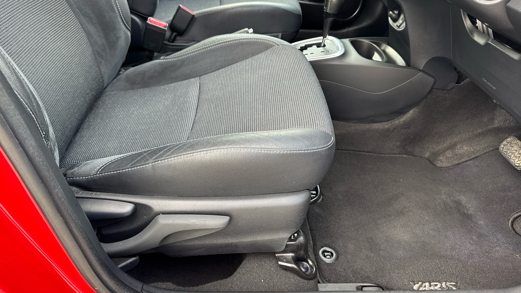 Toyota Yaris Hatchback  #33