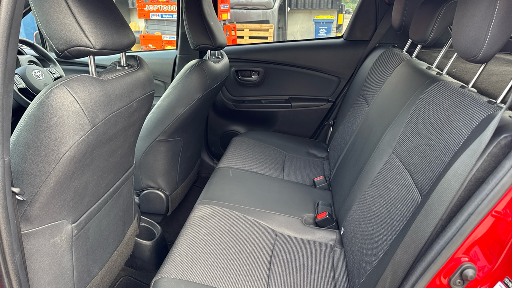Toyota Yaris Hatchback  #14
