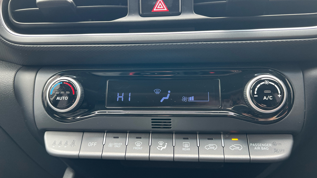 Hyundai Kona Hatchback Blue #38