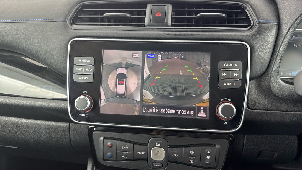 Nissan Leaf Nissan Leaf N-connecta Black #23