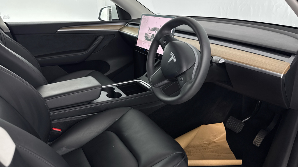 Tesla Model Y Suv Rwd 346 Ps White #9