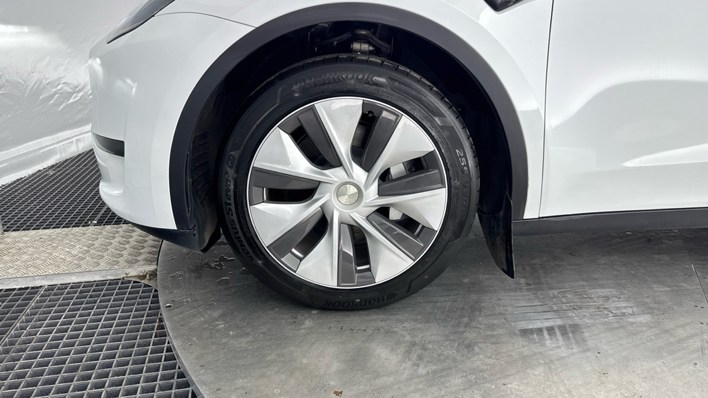 Tesla Model Y Suv Rwd 346 Ps White #18