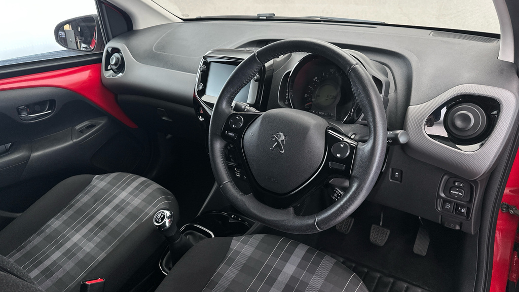 Peugeot 108 1.0 72 Active Red #9