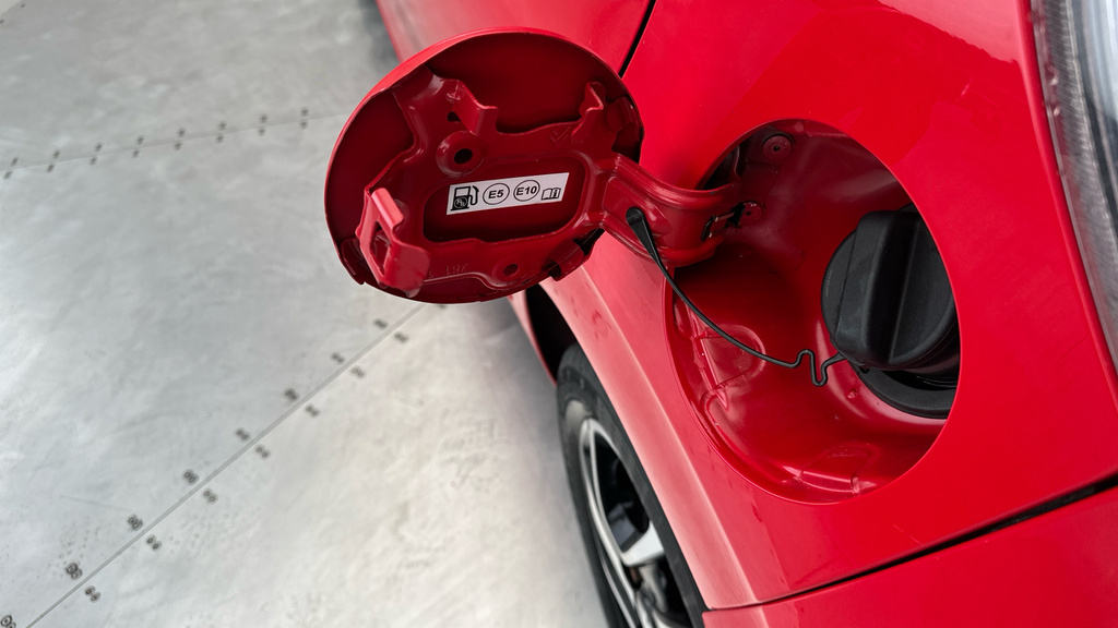 Peugeot 108 1.0 72 Active Red #25