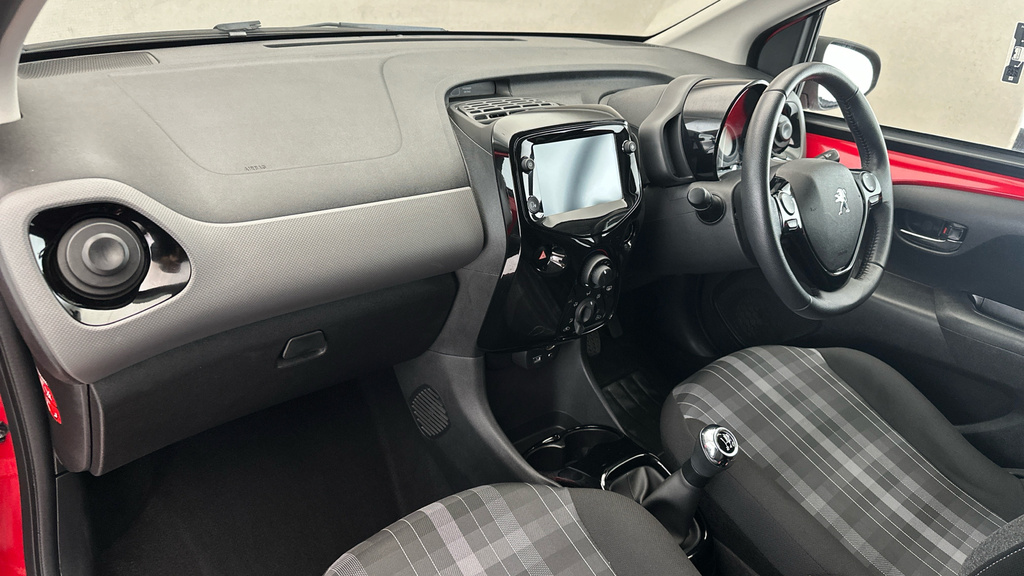 Peugeot 108 1.0 72 Active Red #10